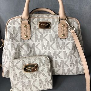 COPY - Michael Kors Purse & Wallet bundle!!!✨✨